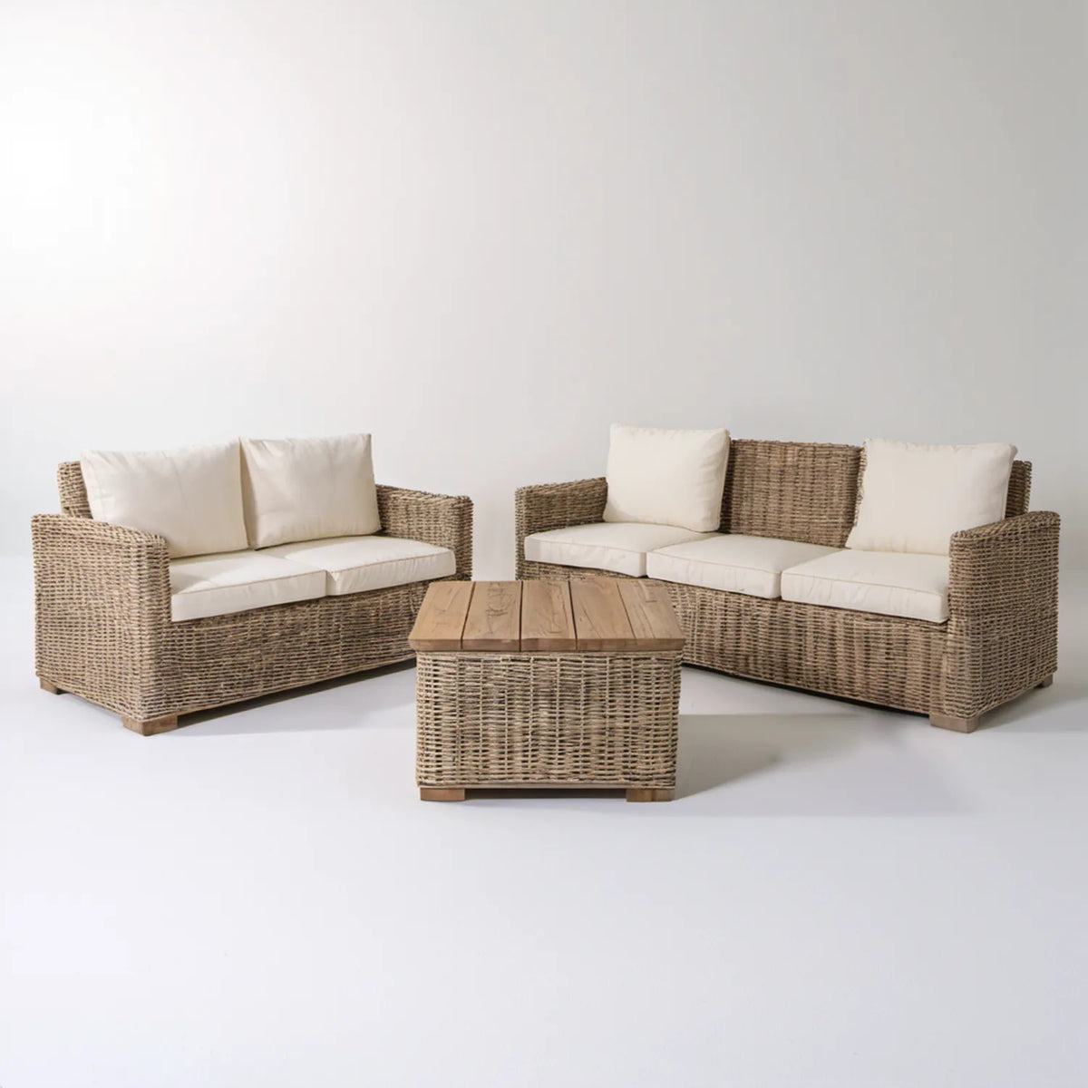 Beżowo-kremowo-brązowy zestaw z naturalnego rattanu z sofą 2-osobową 150 x 85 x 78 cm, sofą 3-osobową 210 x 85 x 78 cm i stolikiem 110 x 60 x 45 cm