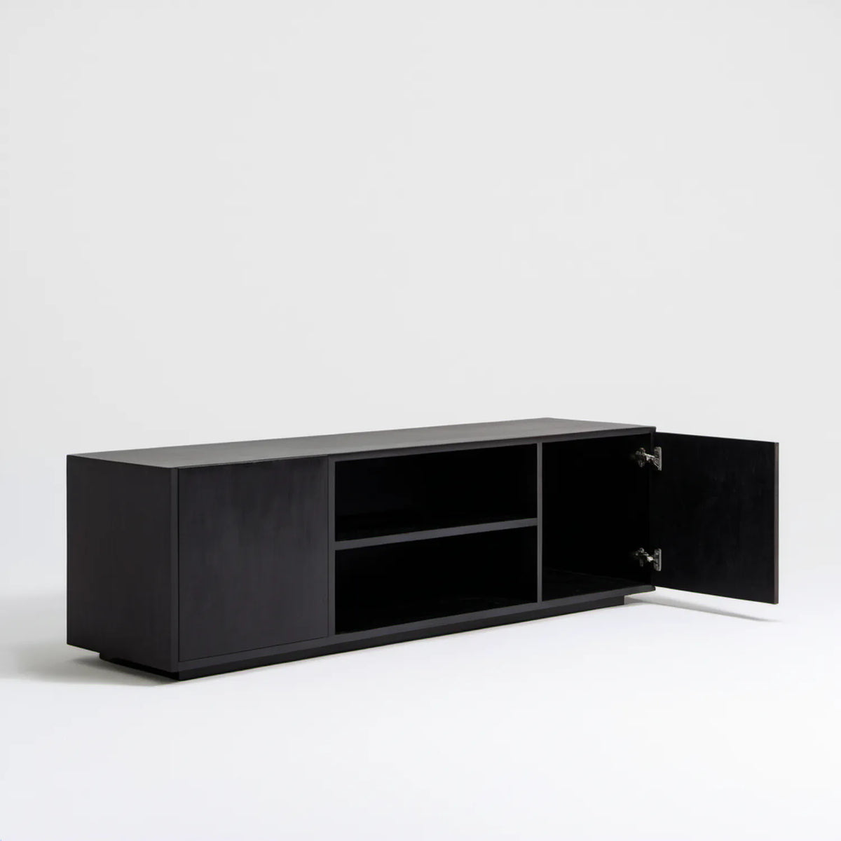 Czarna szafka RTV 140 x 40 x 45 cm z laminowanej płyty wiórowej
